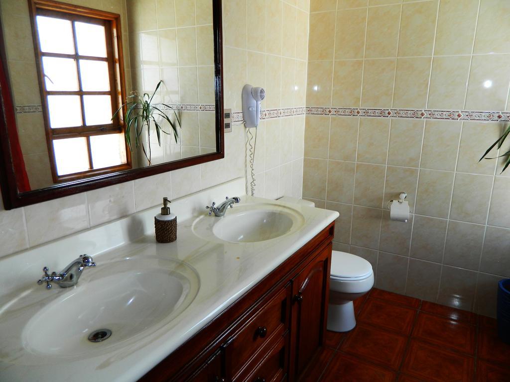 Hostal Torre De Babel Castro Bilik gambar