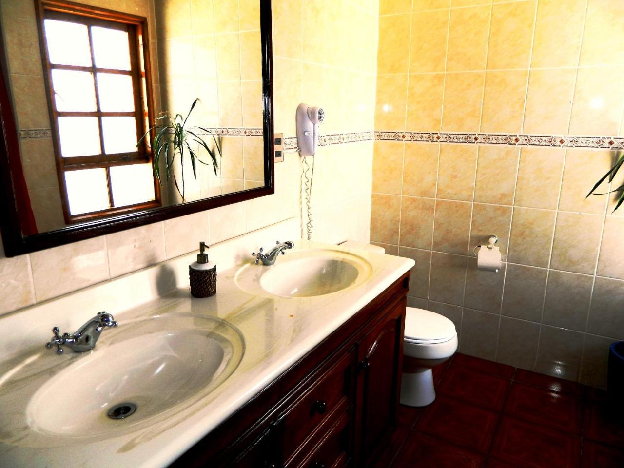 Hostal Torre De Babel Castro Bilik gambar